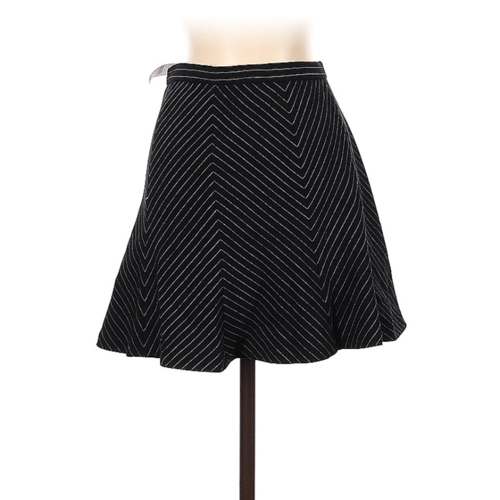 NWT Michael Kors Size 2 Black Pinstripe Skirt
